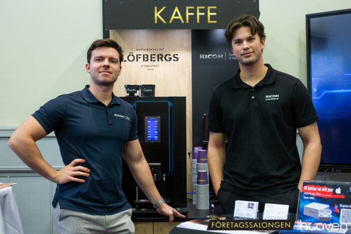 Företagssalongen i Karlstad - Jesper och Hugo från Kontorseliten Ricoh på plats med kaffemaskin och IT-lösningar